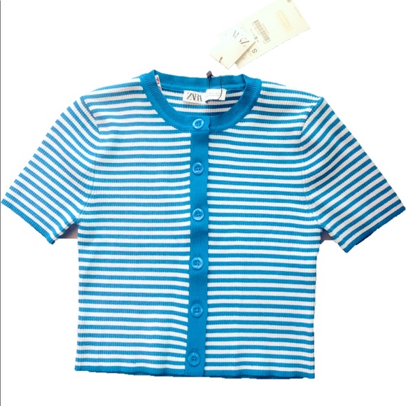 Zara Tops - Zara button up striped crop top